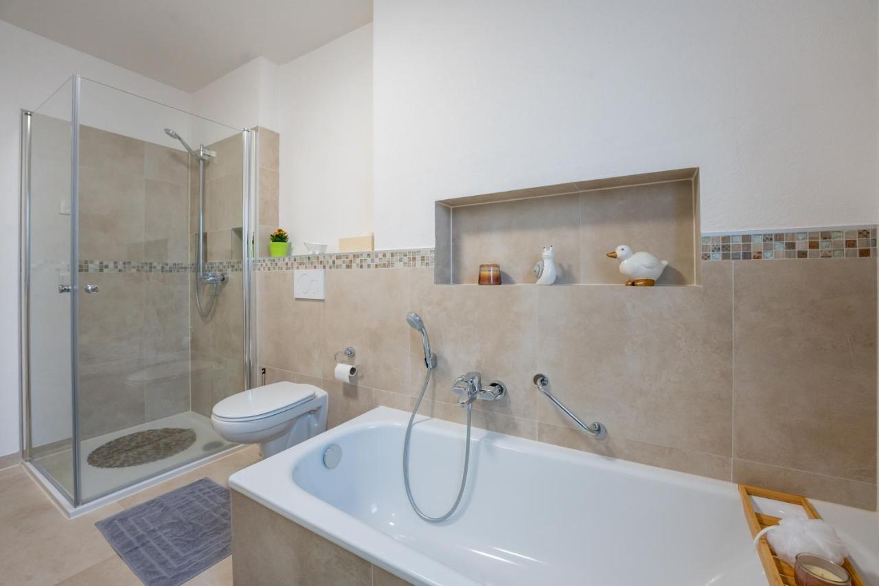 Rosenbogen Apartment บาดวือริสโฮเฟิน ภายนอก รูปภาพ